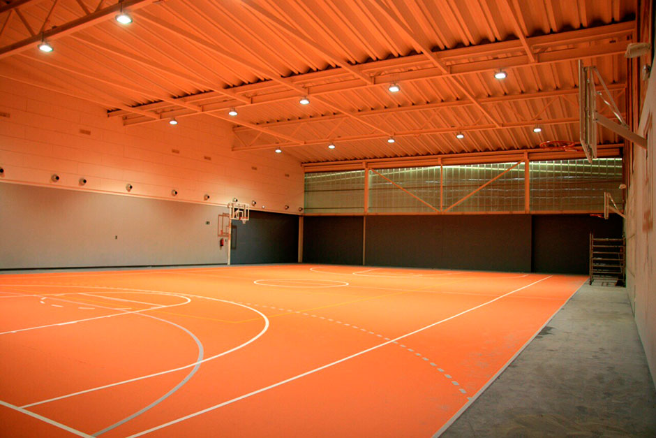 cubierta Deck en centro deportivo cubierta Deck en centro deportivo