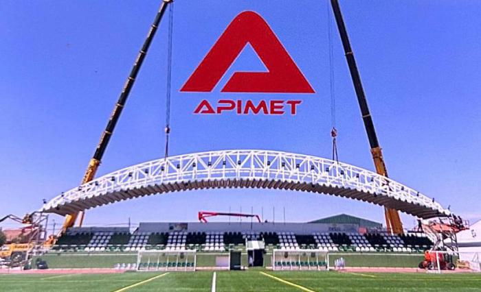 Apimet revoluciona la arquitectura deportiva con una cubierta metálica autoportante